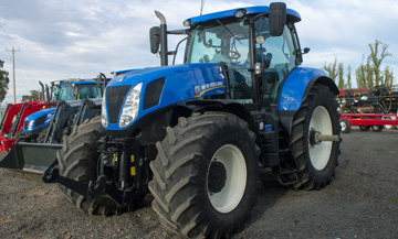 New Holland T7